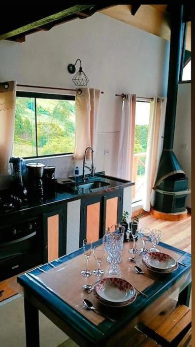 Chale Com Vidros E Hidromassagem Villa São Bento do Sapucaí Exteriör bild